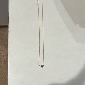 Fine jewelry Kendra Scott black heart gold necklace! Like new condition.